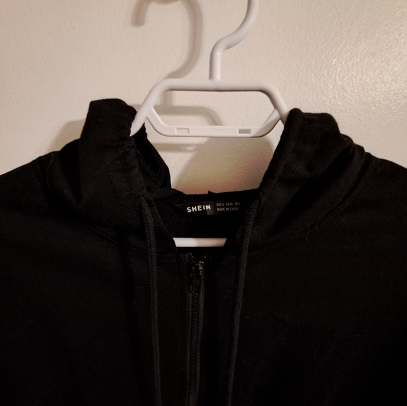 Shein Cropped Hoodie - Picture 6 of 6